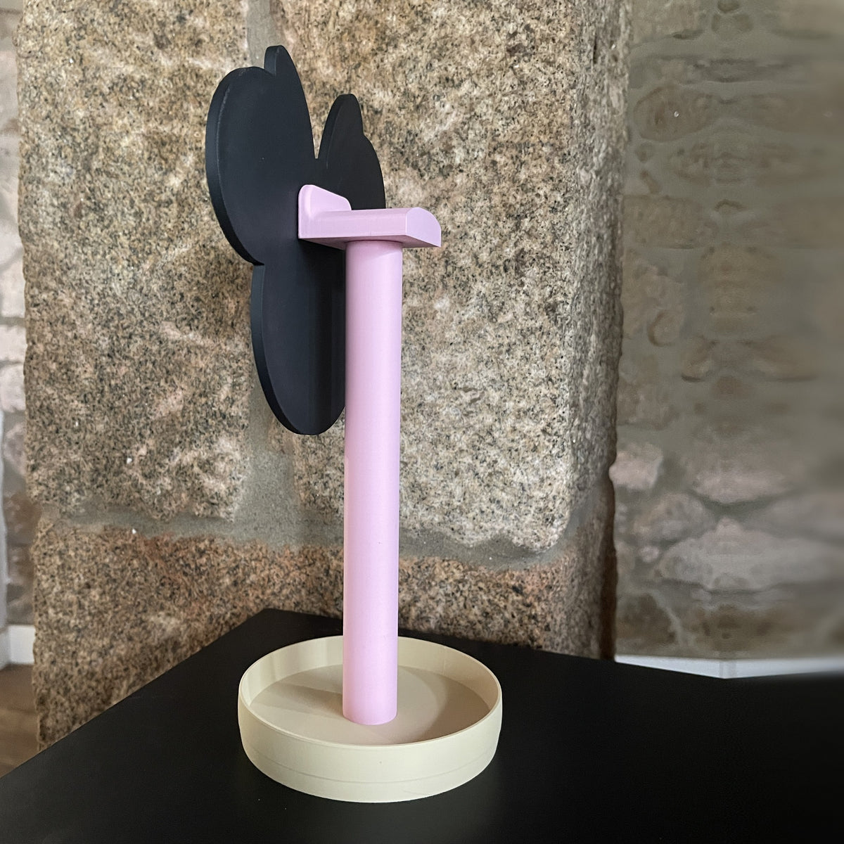 Minnie Tiger Print Headphone Stand – 3D Printed Desk Decor – photo 3